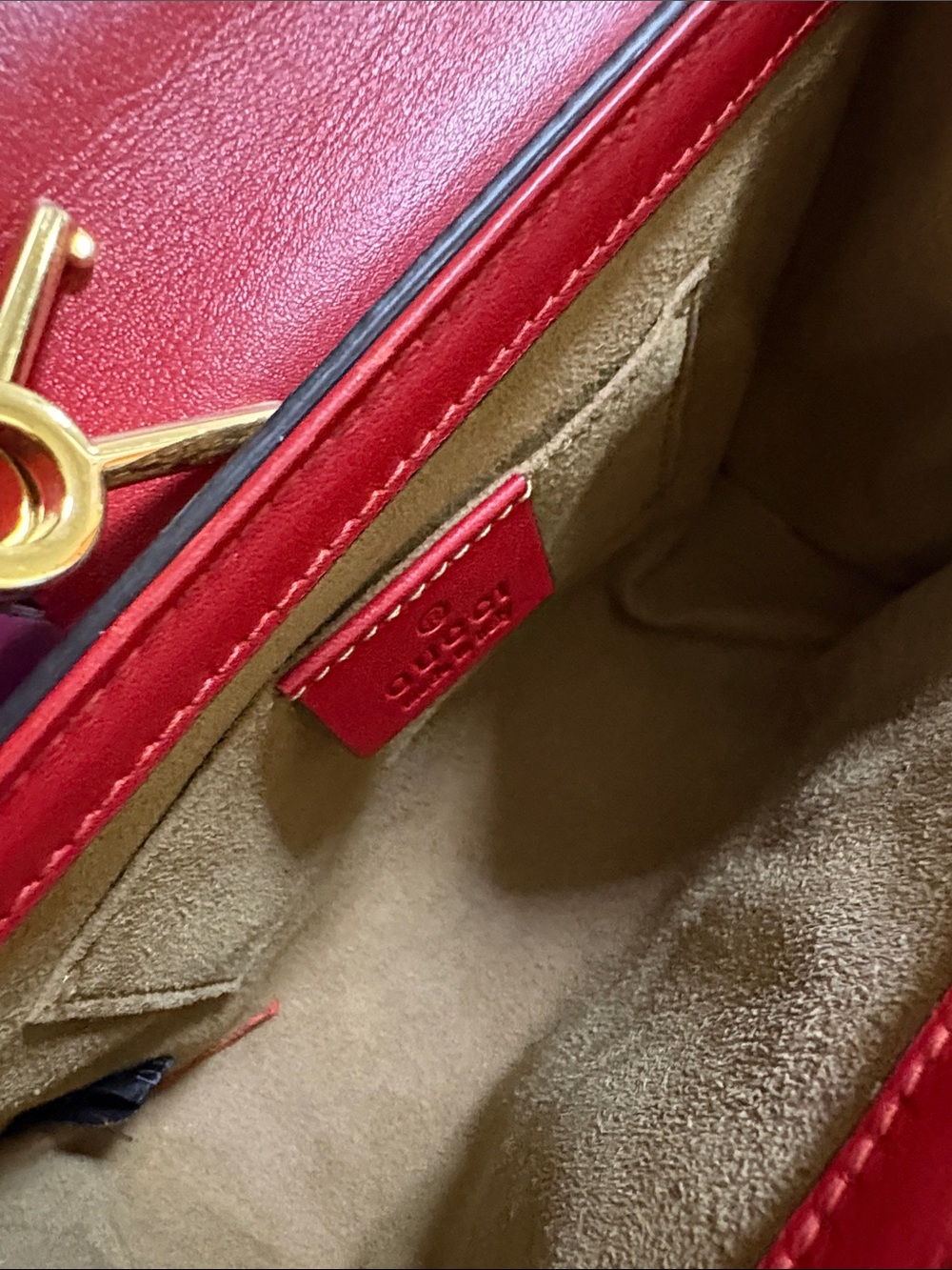 Gucci 🌹Padlock Small GG Supreme Shoulder Bag -Excellent condition - Picture 12 of 14